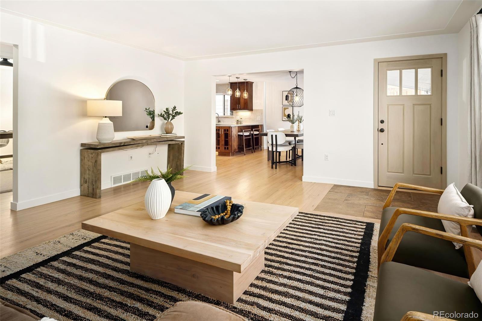 MLS Image #9 for 1326 s clayton street,denver, Colorado
