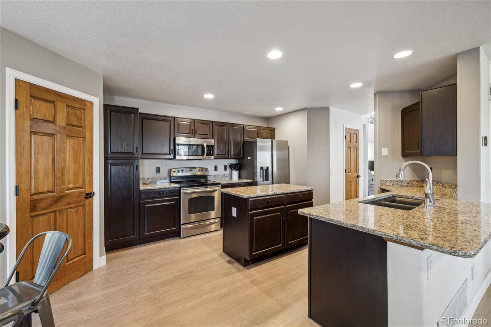 MLS Image #9 for 3908 s lisbon way,aurora, Colorado