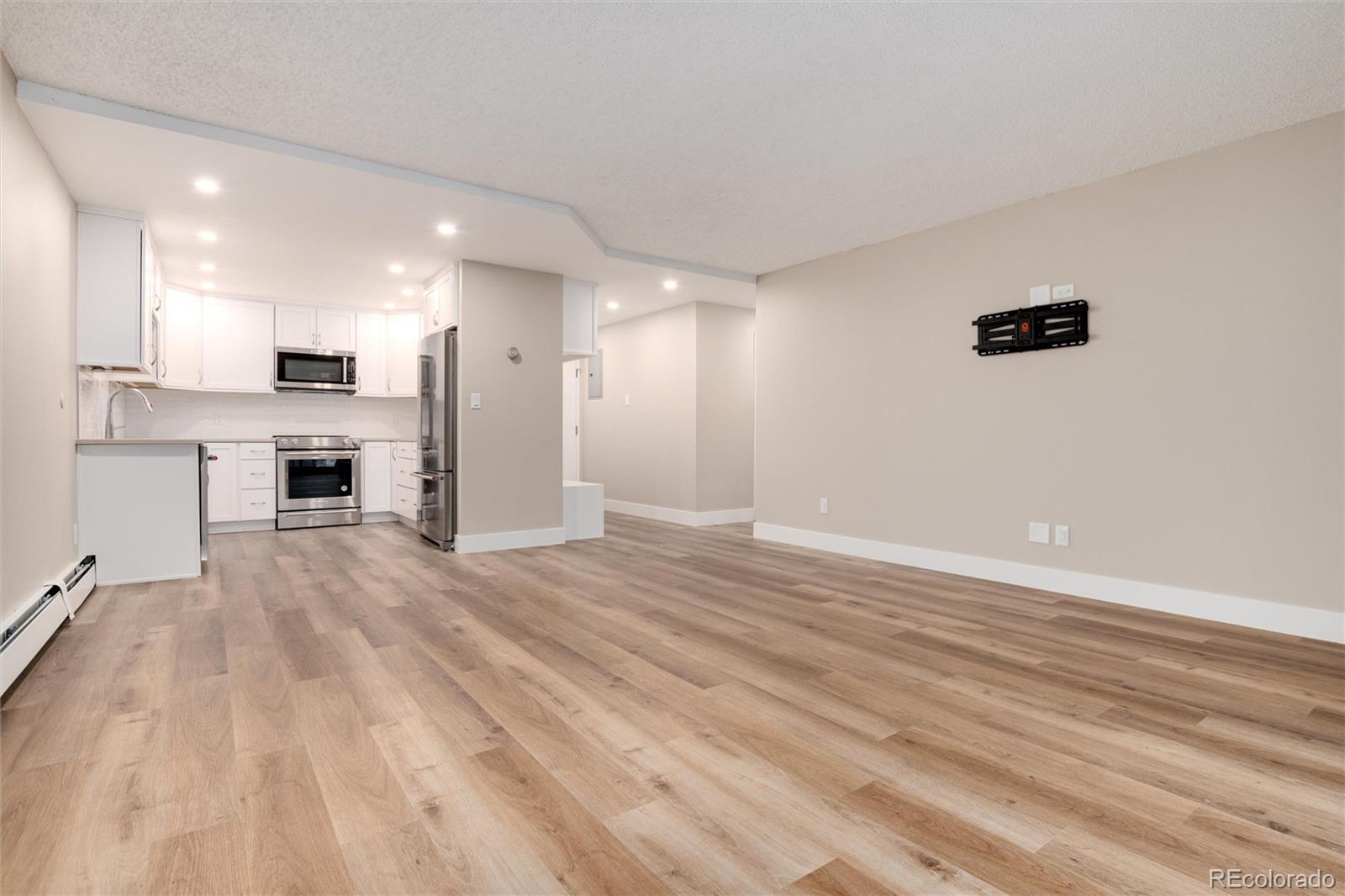MLS Image #7 for 3144 s wheeling way,aurora, Colorado