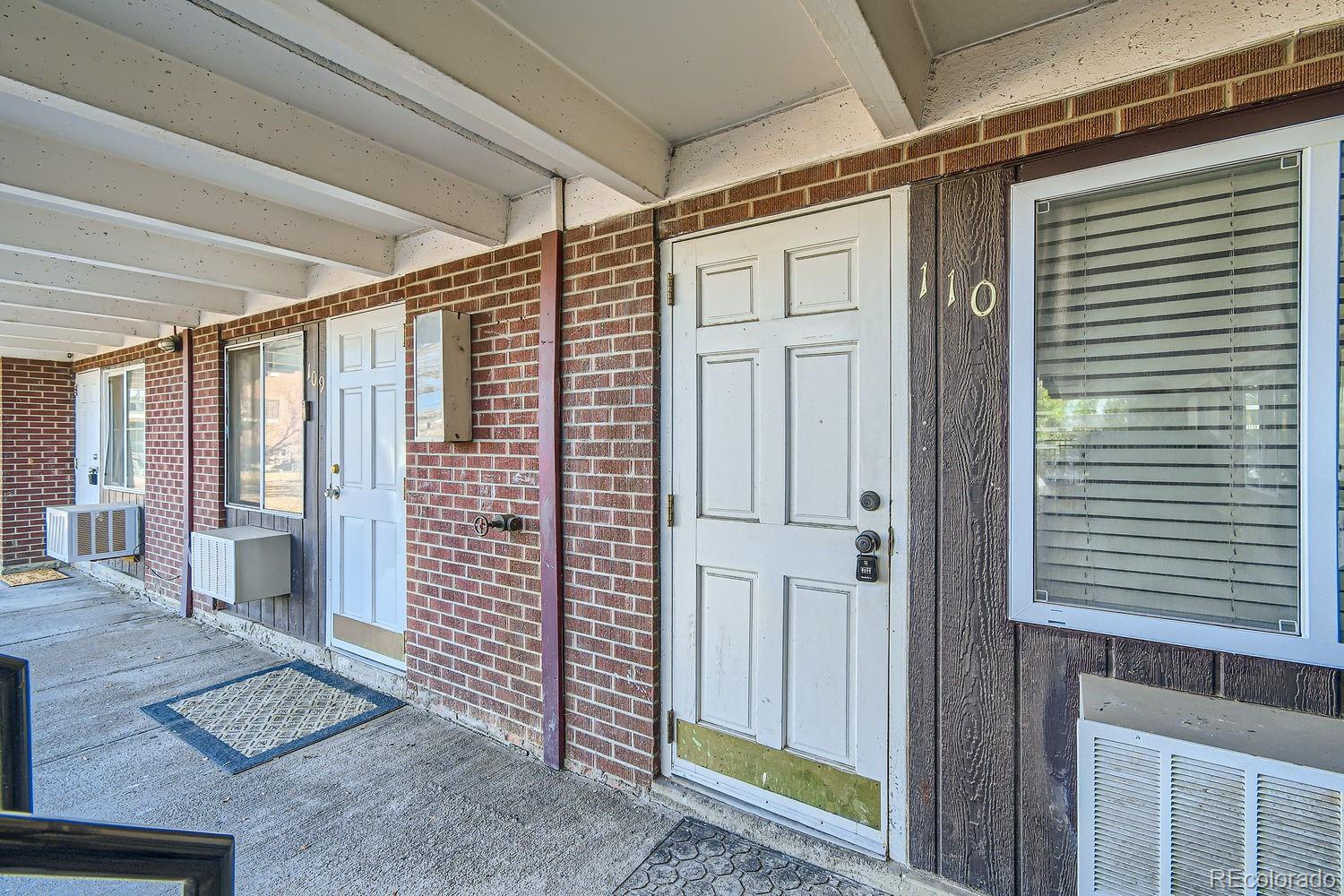 MLS Image #12 for 1180  yosemite street,denver, Colorado