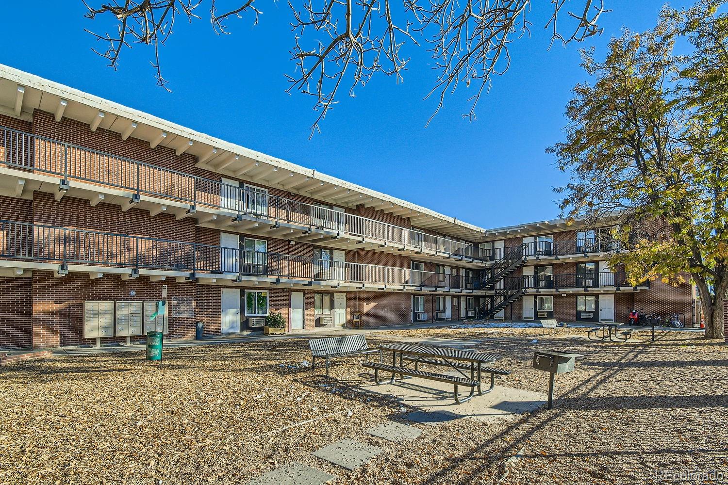 MLS Image #5 for 1180  yosemite street,denver, Colorado