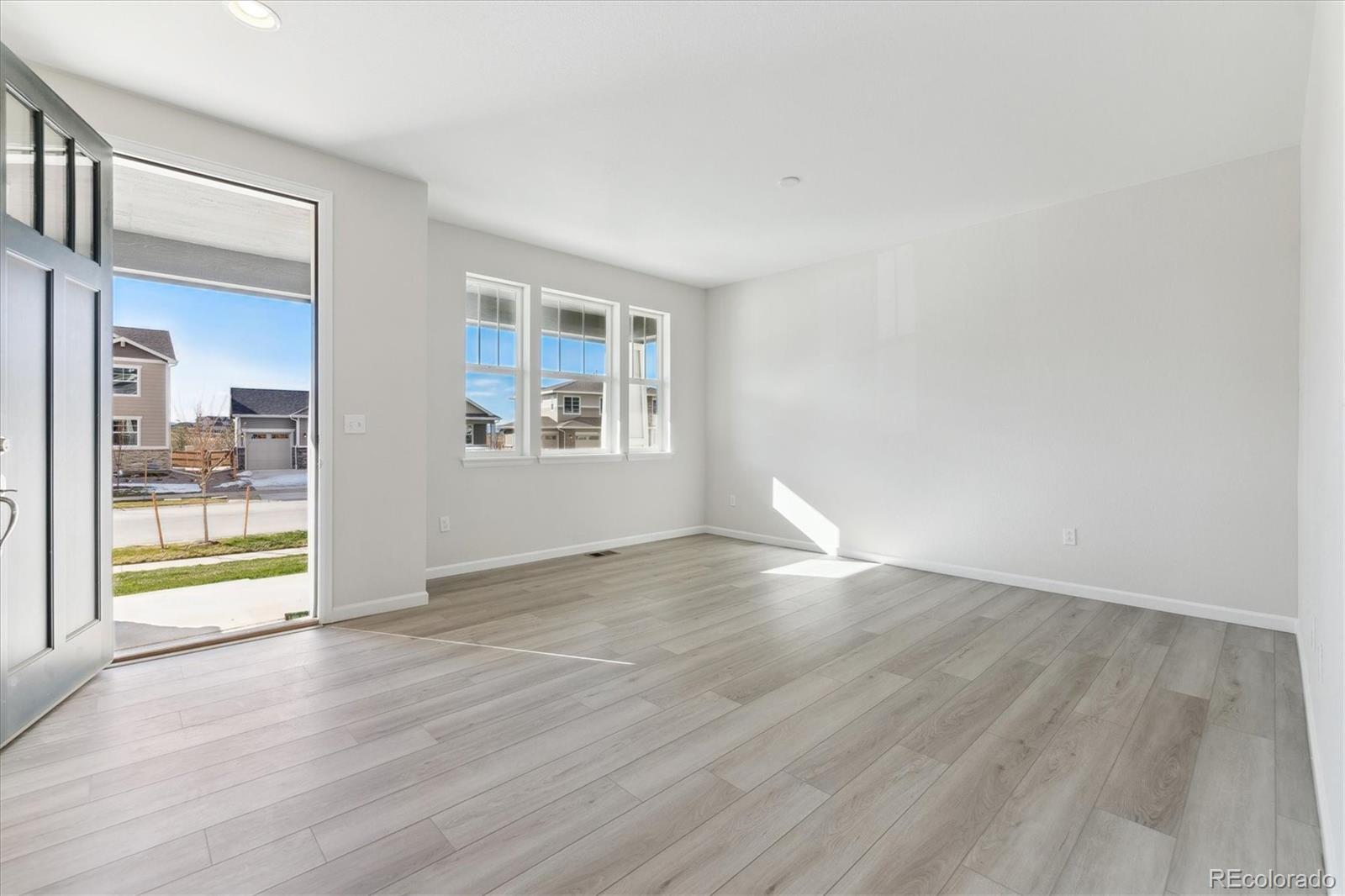 MLS Image #4 for 3812 n elk street,aurora, Colorado