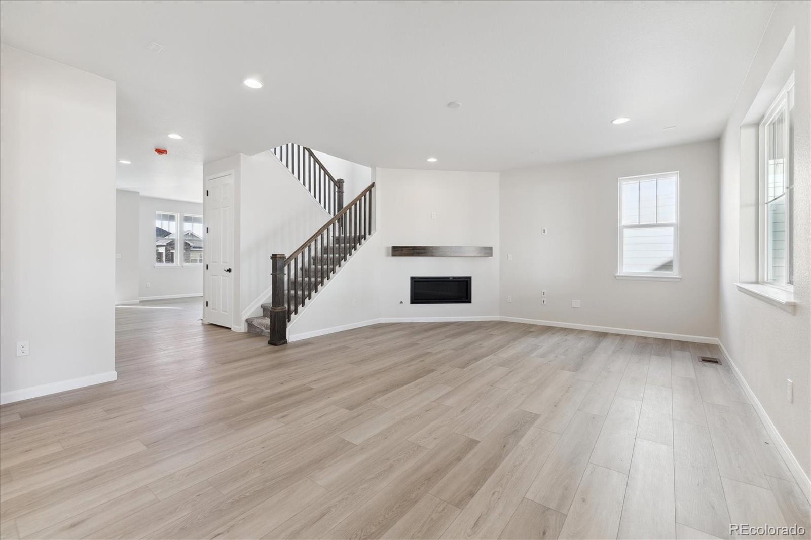 MLS Image #6 for 3812 n elk street,aurora, Colorado