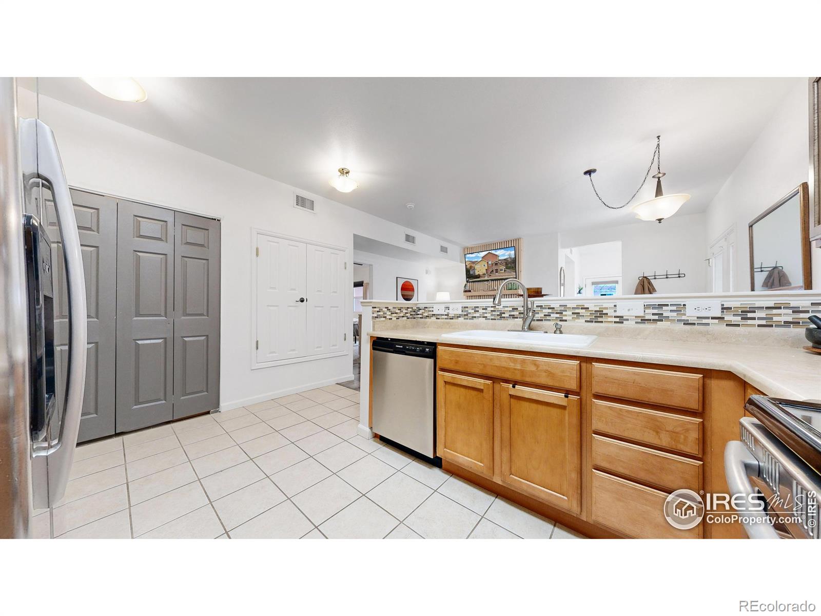 MLS Image #7 for 1001  lucca drive,evans, Colorado