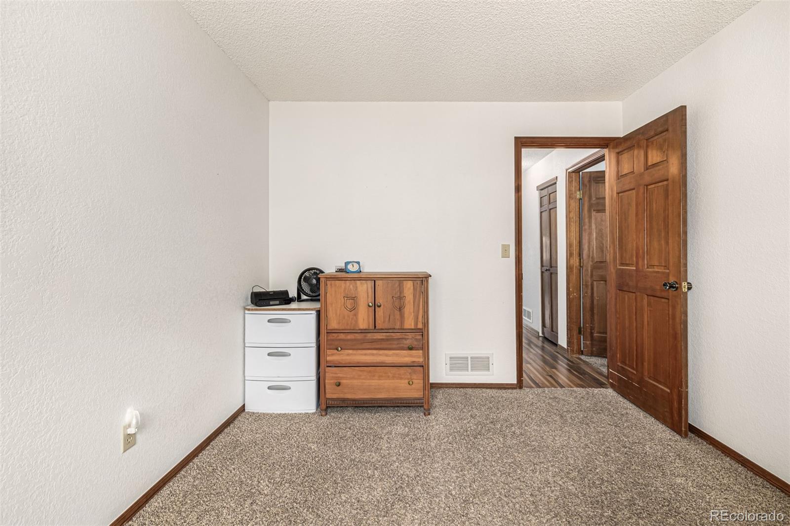 MLS Image #31 for 14873 e warren avenue,aurora, Colorado