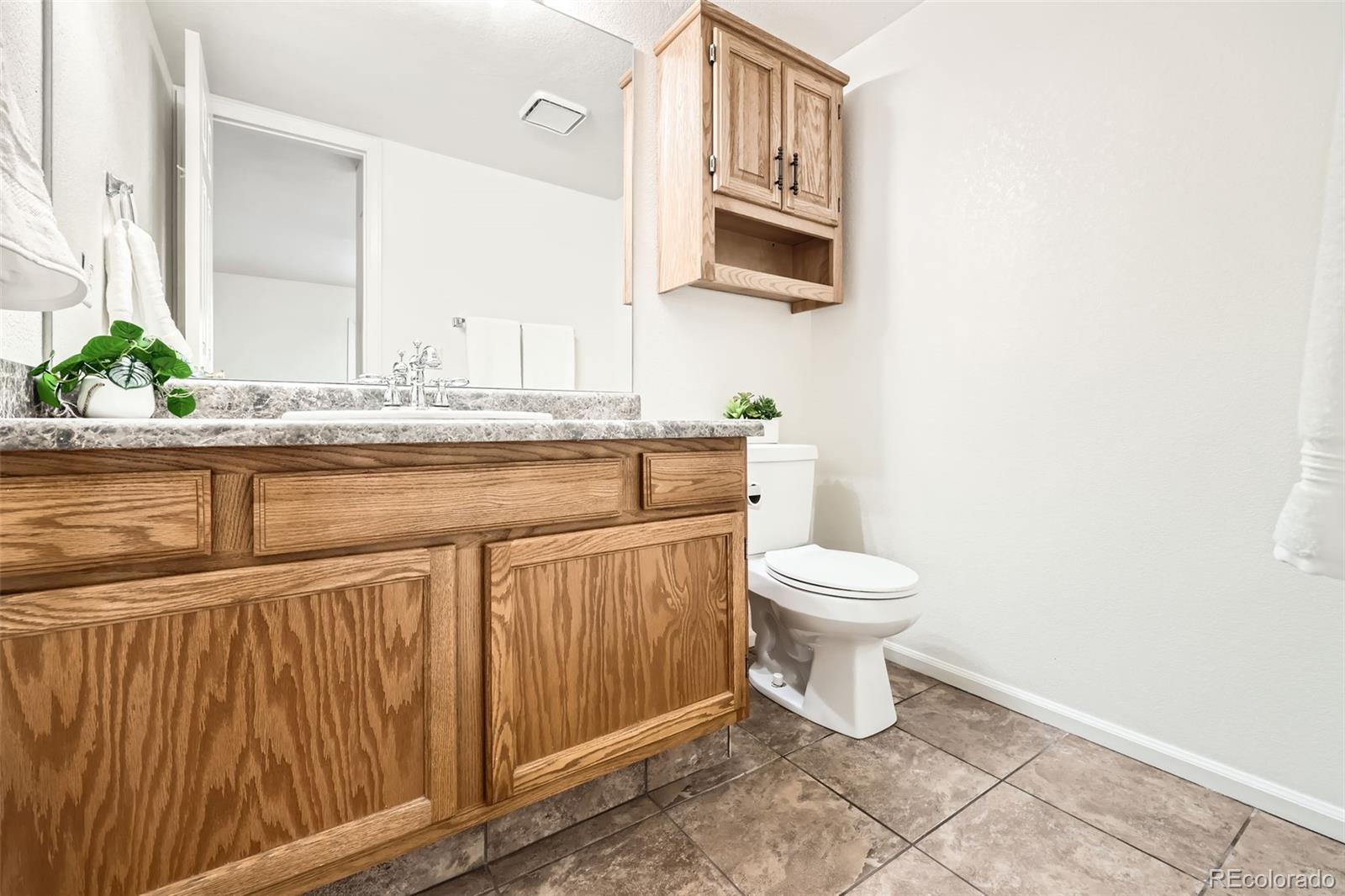 MLS Image #10 for 4028 s kirk court,aurora, Colorado