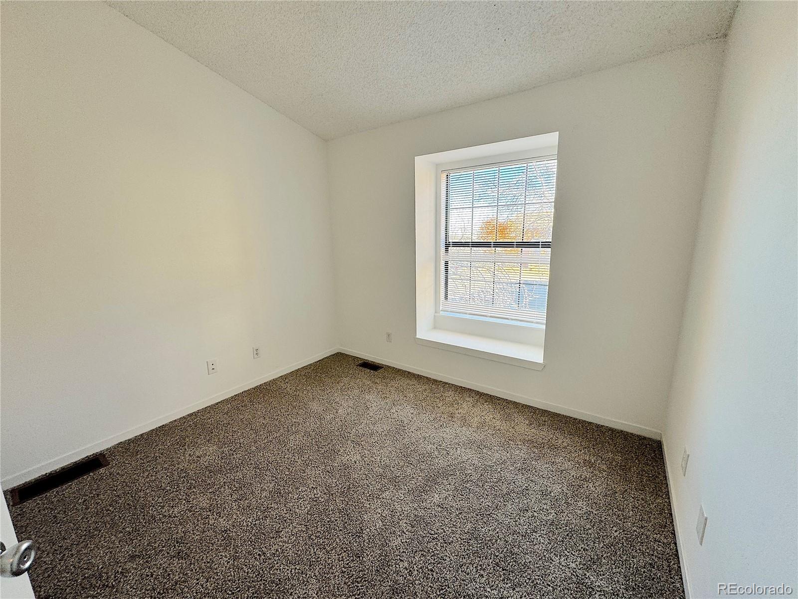 MLS Image #20 for 2469  devonshire court,denver, Colorado