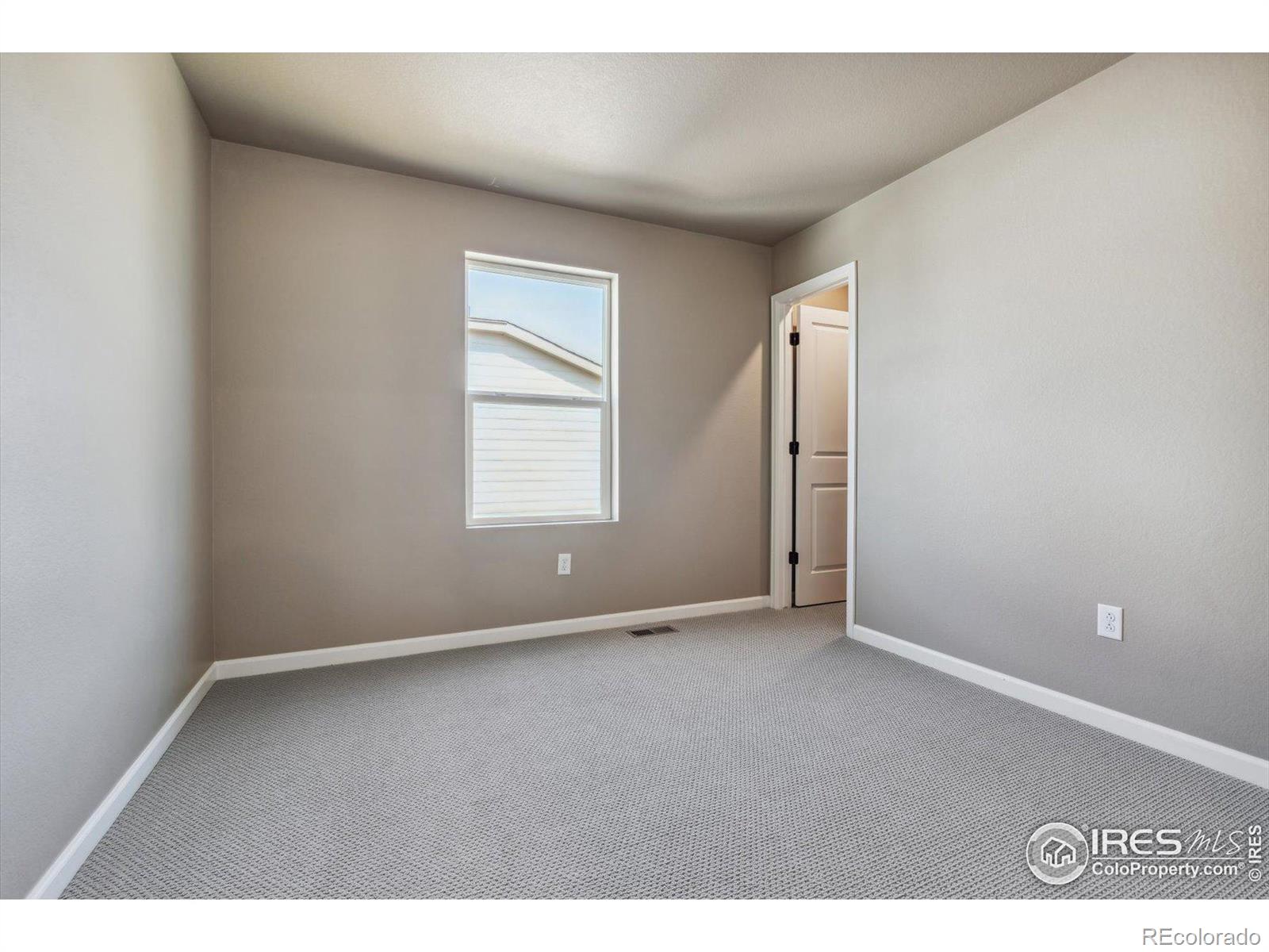 MLS Image #17 for 931  columbia street,johnstown, Colorado