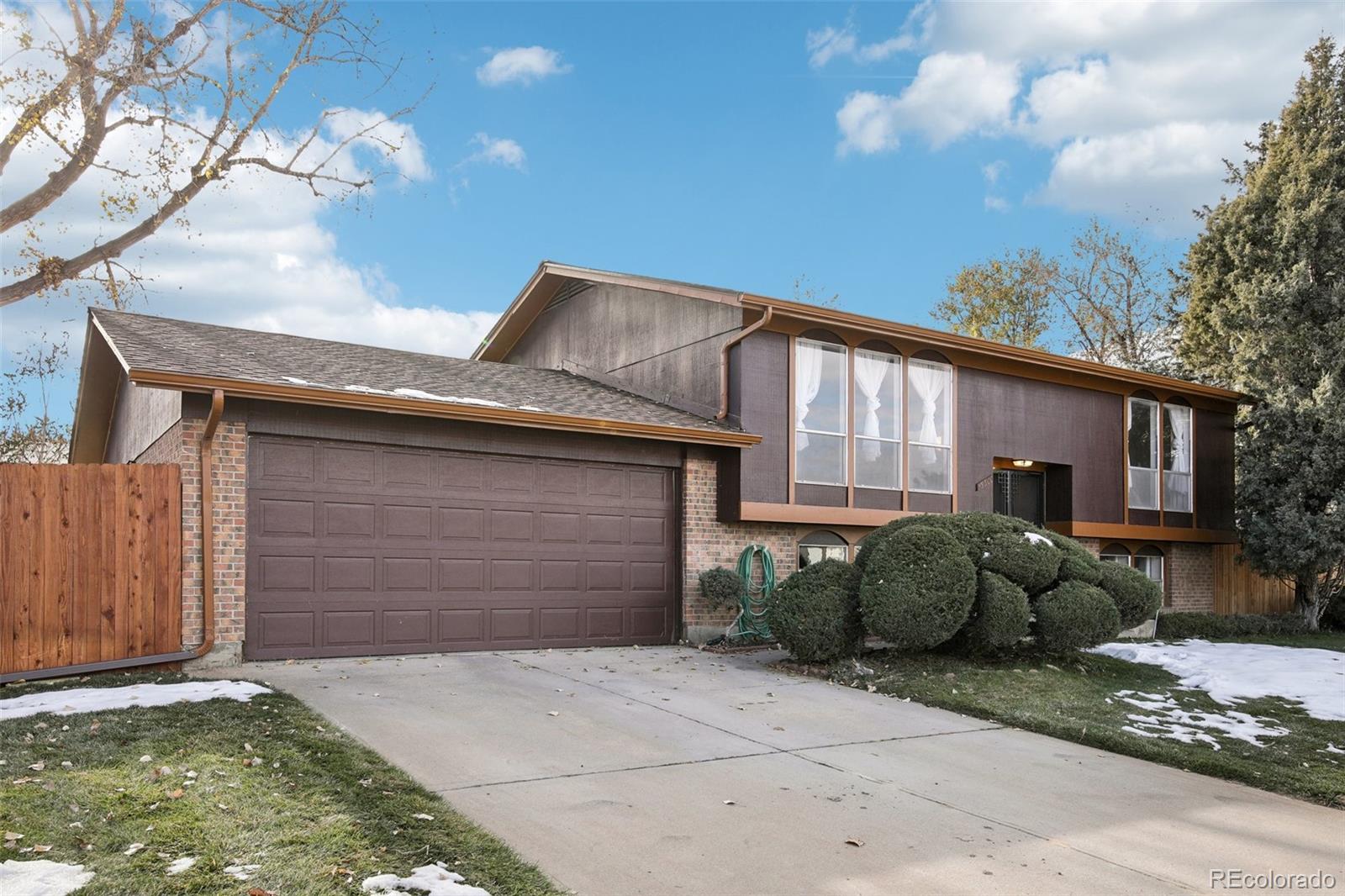 MLS Image #3 for 13300  andrews drive,denver, Colorado