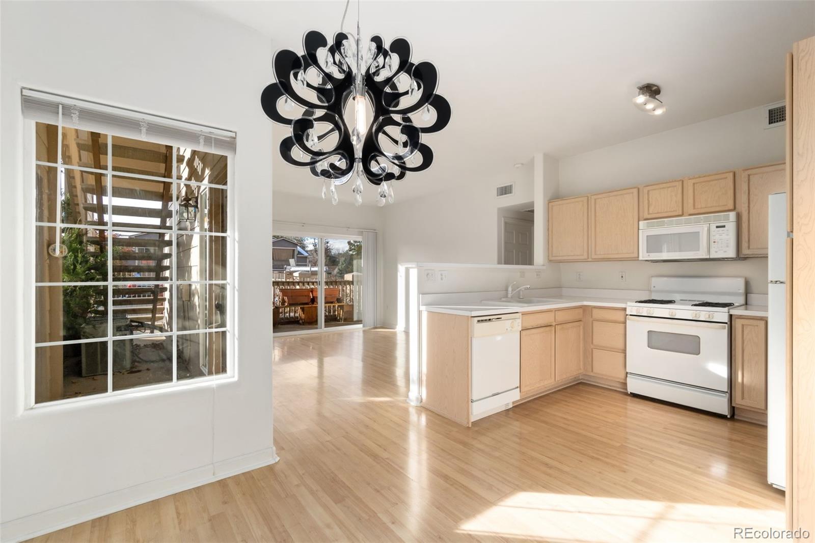 MLS Image #14 for 5425 s dover street,littleton, Colorado