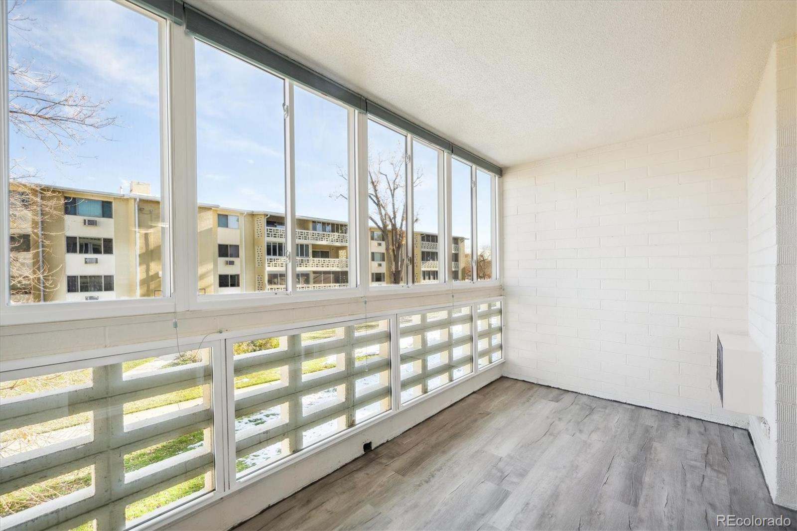 MLS Image #11 for 705 s alton way,denver, Colorado