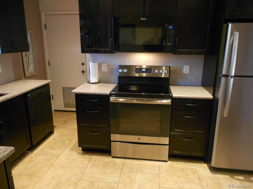 MLS Image #7 for 12484 e alaska avenue,aurora, Colorado