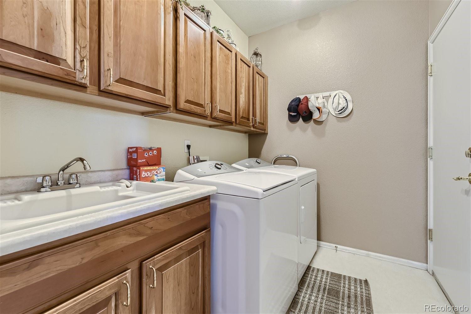 MLS Image #18 for 22705 e long drive,aurora, Colorado