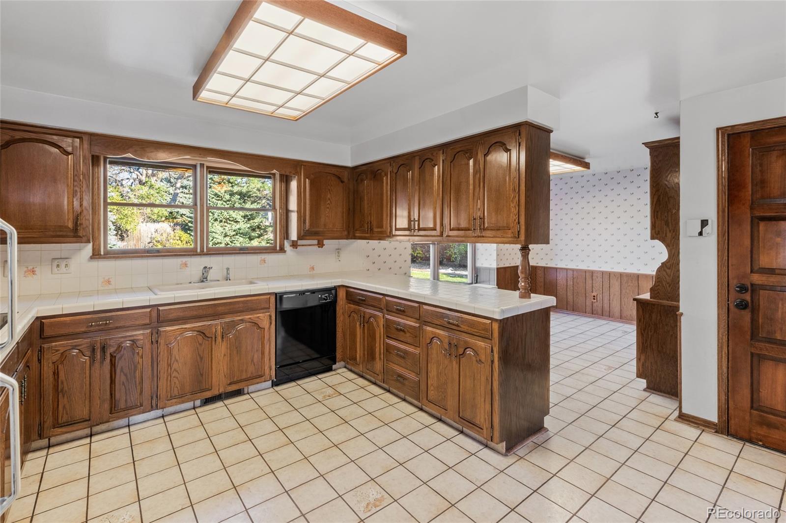 MLS Image #11 for 2112  union way,lakewood, Colorado