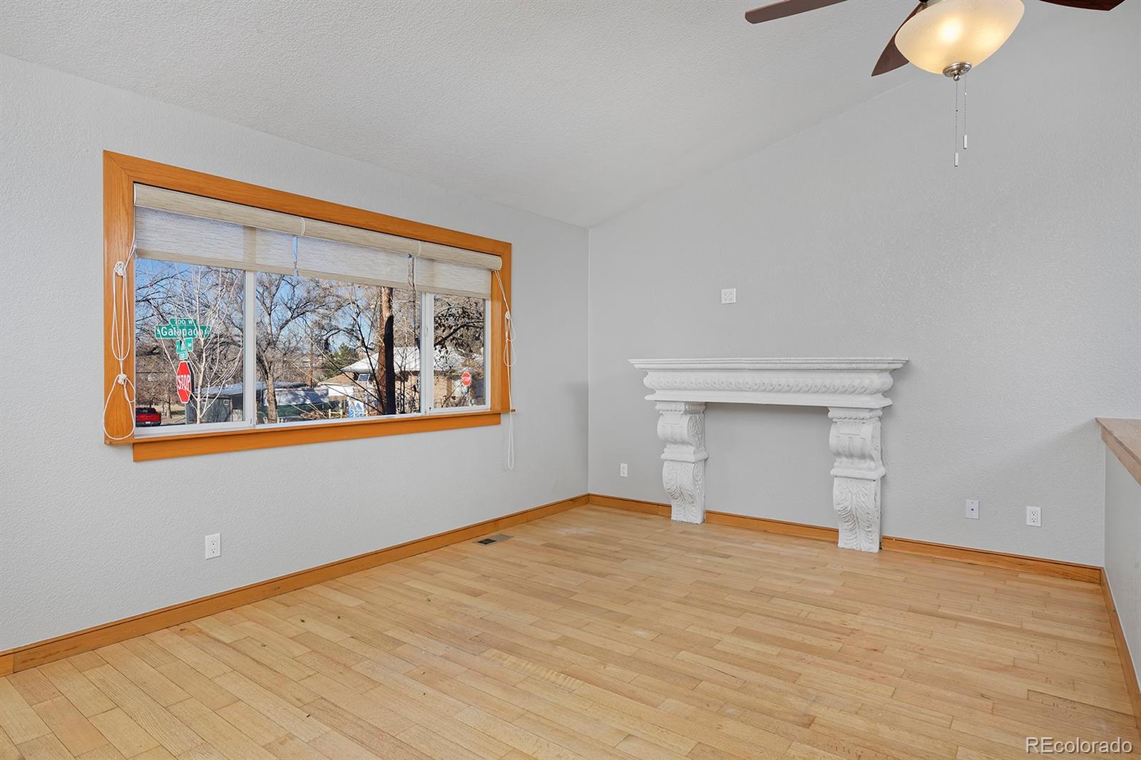 MLS Image #11 for 2300 s galapago street,denver, Colorado