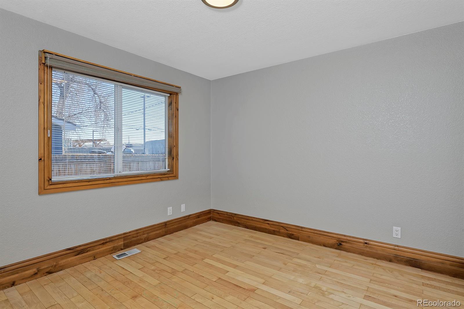 MLS Image #17 for 2300 s galapago street,denver, Colorado