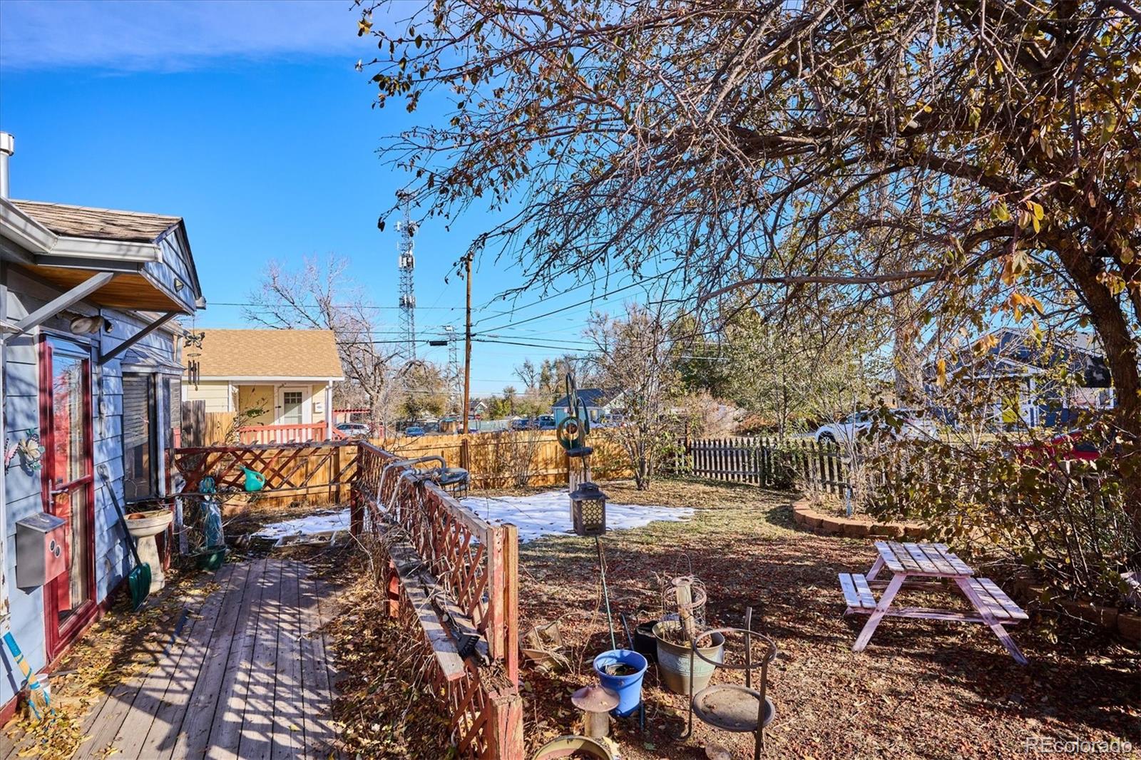 MLS Image #11 for 929 s vrain street,denver, Colorado