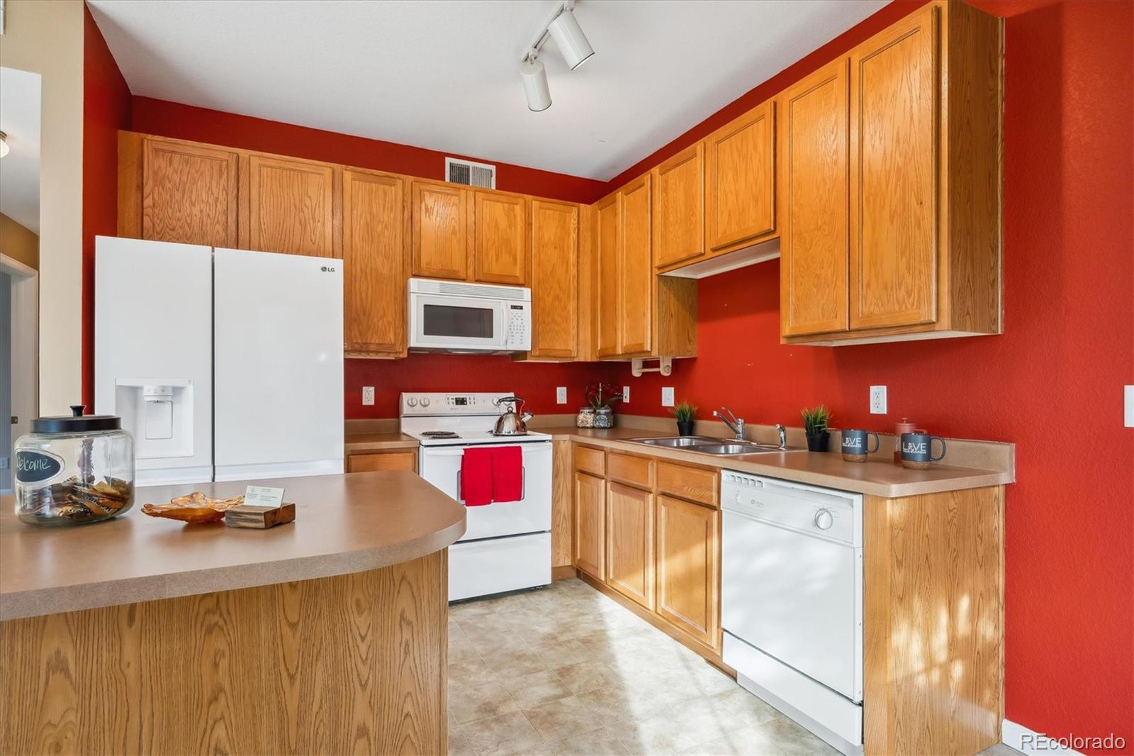 MLS Image #3 for 8105 e 11th avenue,denver, Colorado