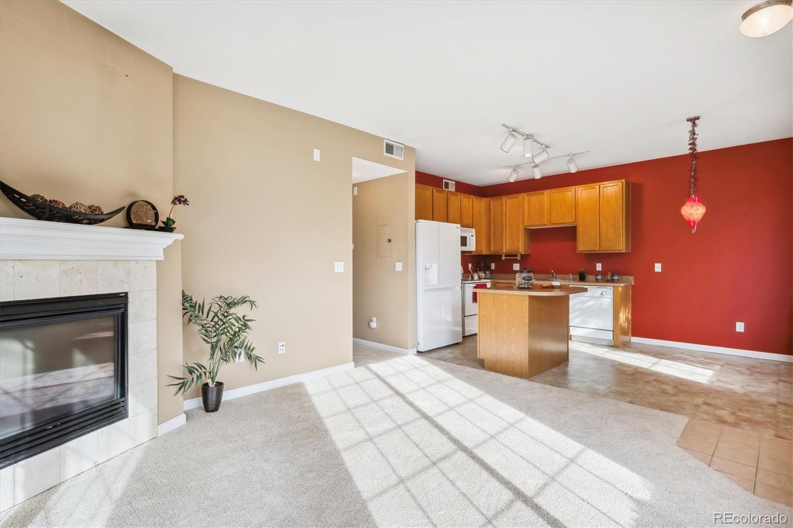 MLS Image #7 for 8105 e 11th avenue,denver, Colorado