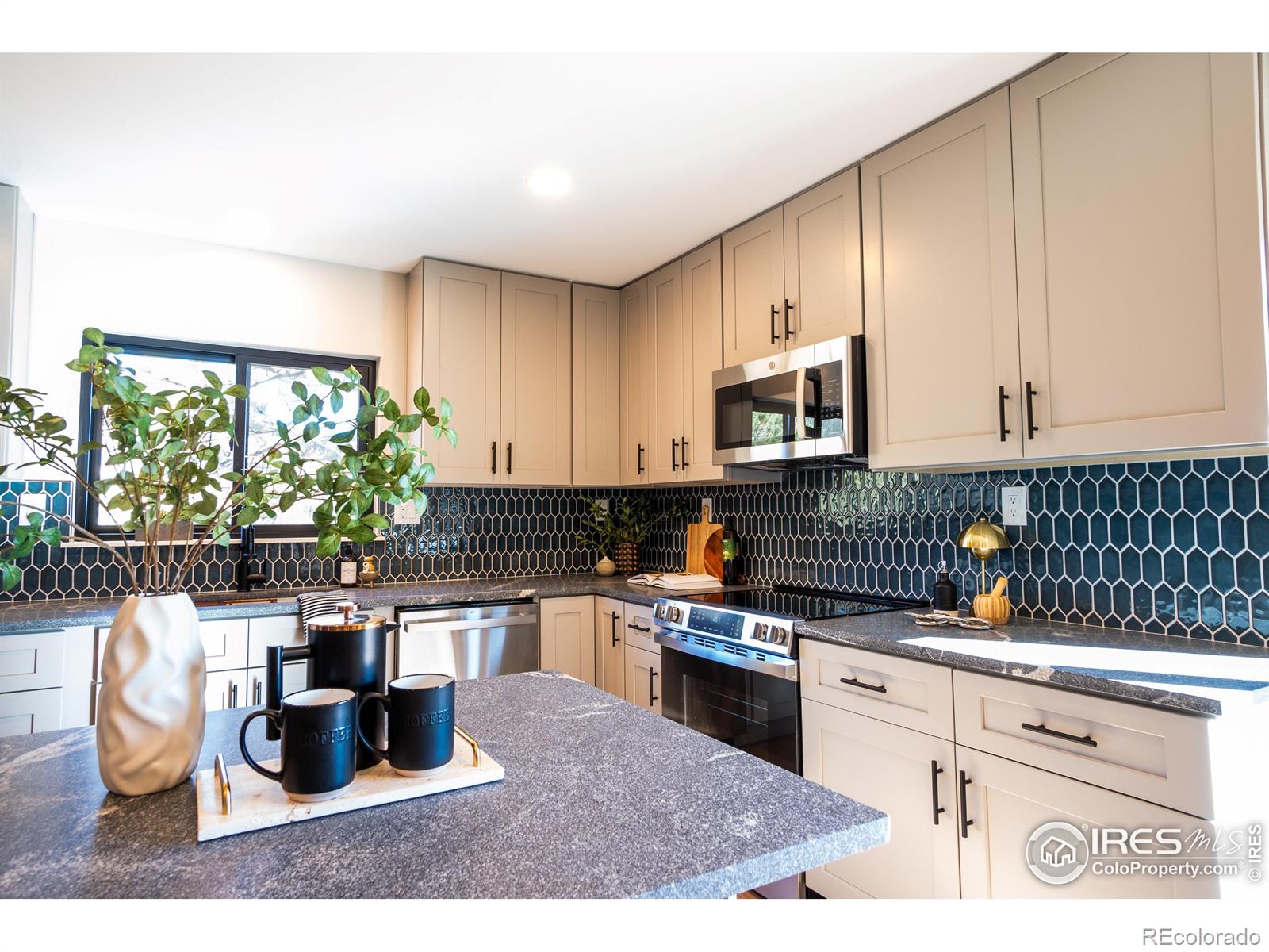 MLS Image #3 for 54  choctaw road,lyons, Colorado