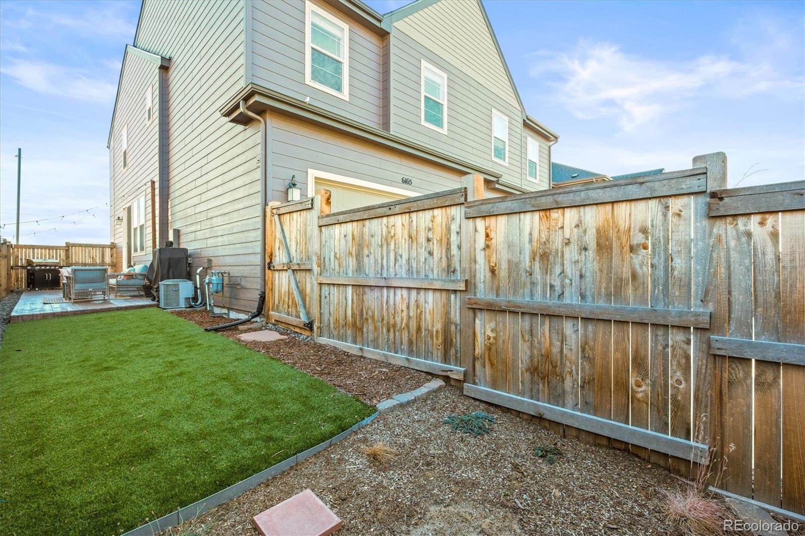 MLS Image #16 for 6165  hanover street,denver, Colorado