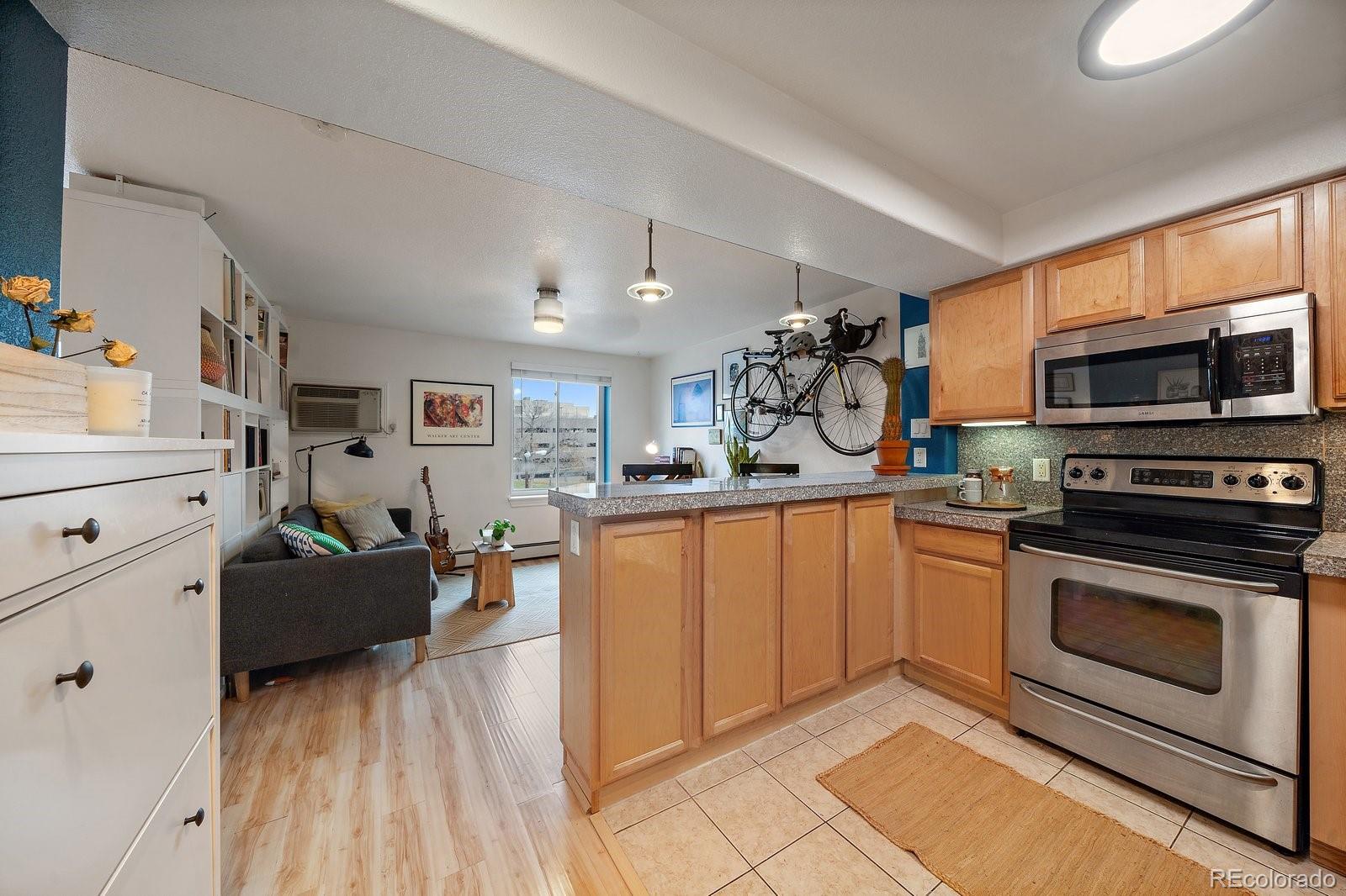 MLS Image #3 for 1833 n williams street,denver, Colorado