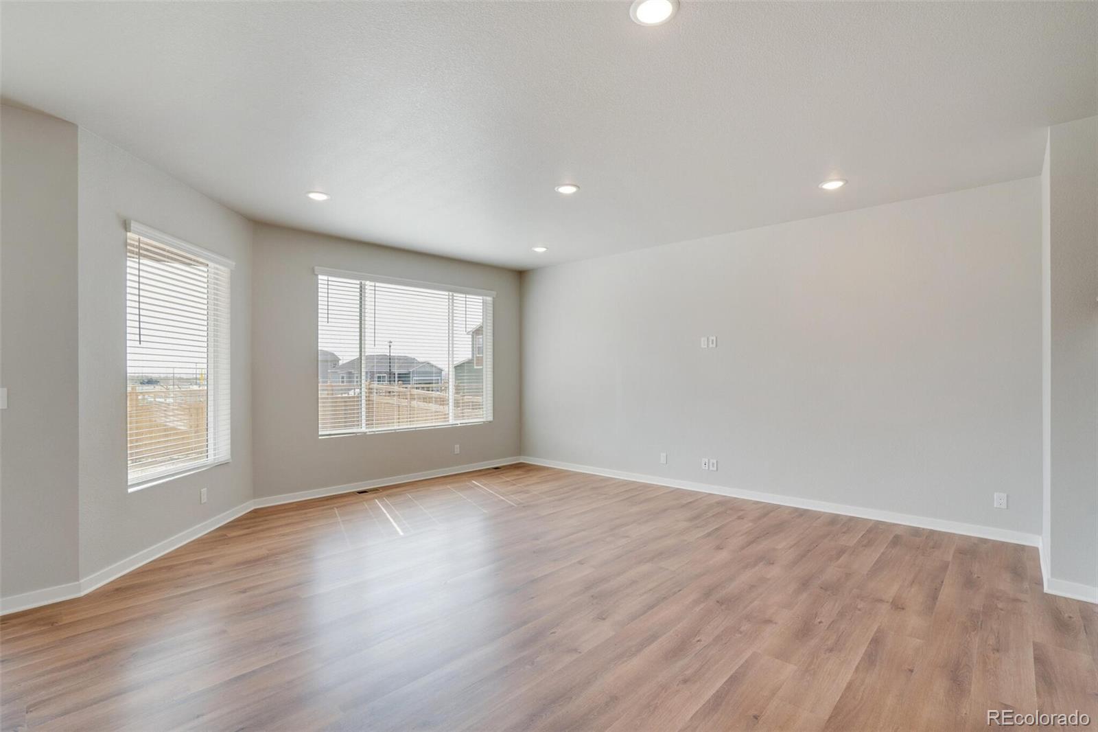 MLS Image #7 for 954  plum creek court,brighton, Colorado