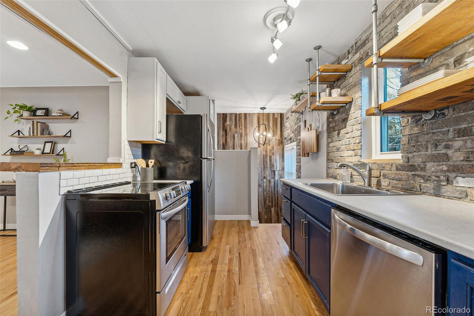 MLS Image #12 for 5702 e 14th avenue,denver, Colorado