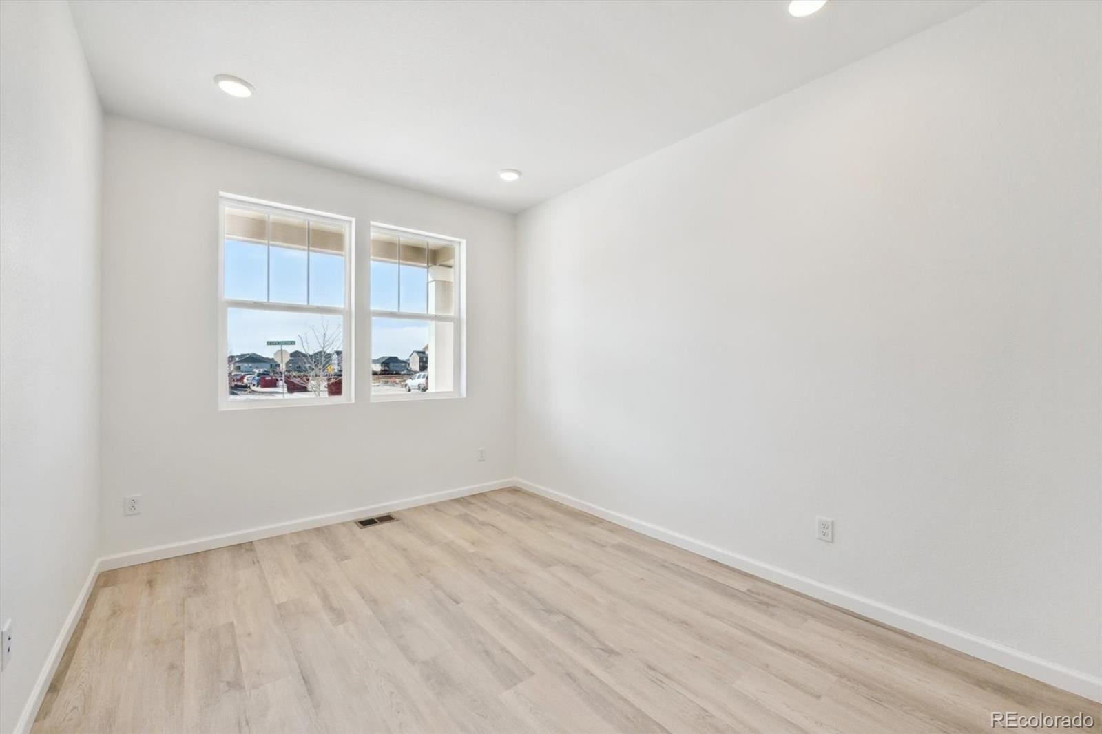 MLS Image #3 for 220  lark sparrow way,bennett, Colorado