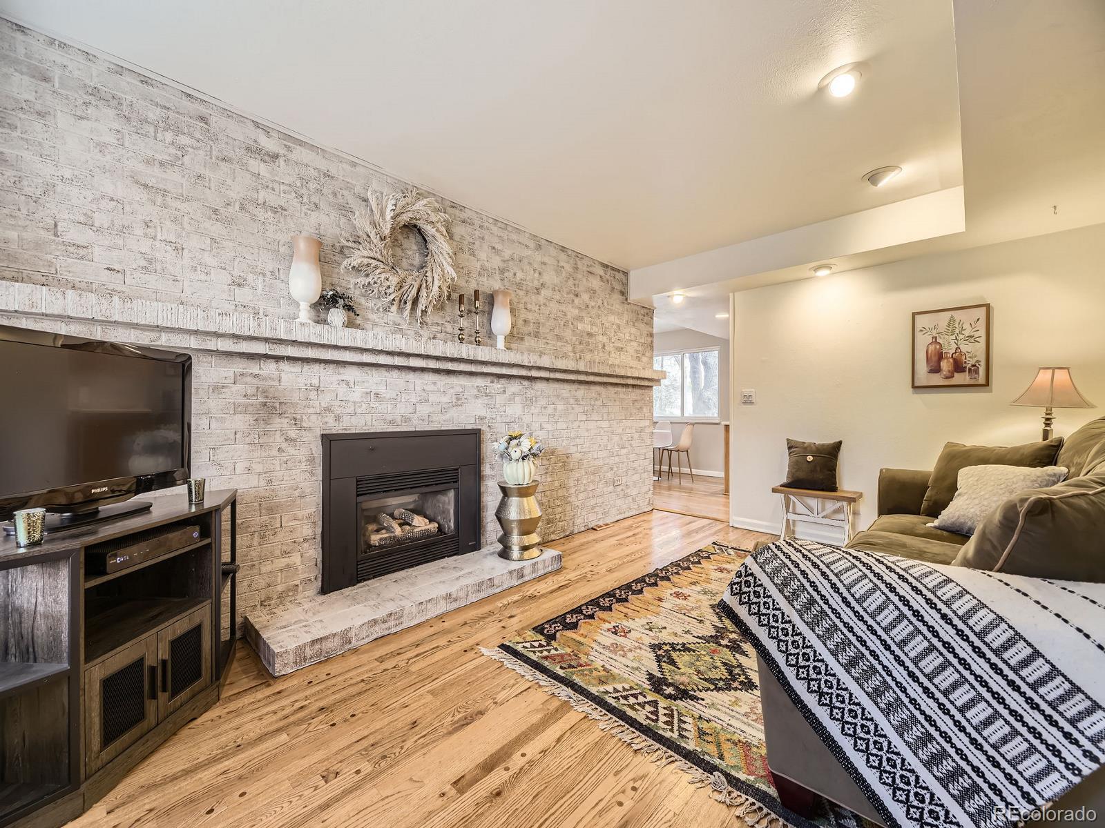 MLS Image #12 for 824 s nelson way,lakewood, Colorado