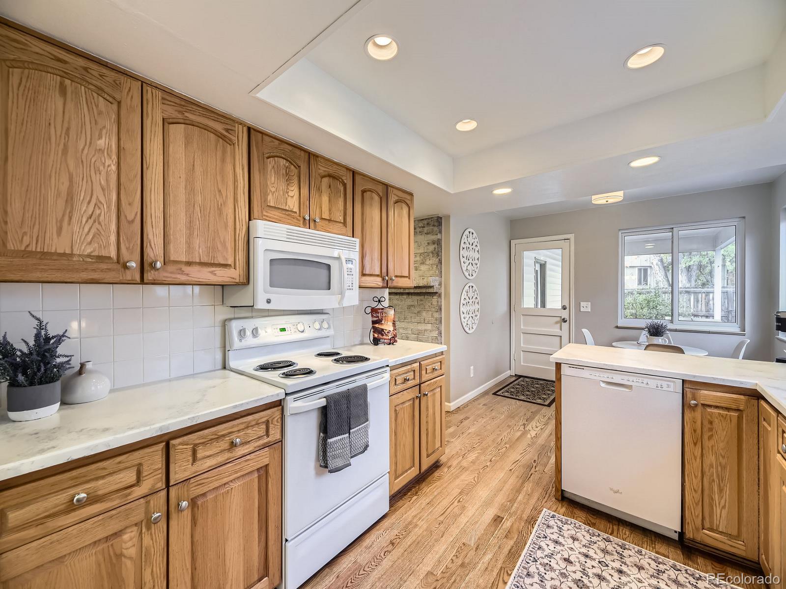 MLS Image #7 for 824 s nelson way,lakewood, Colorado