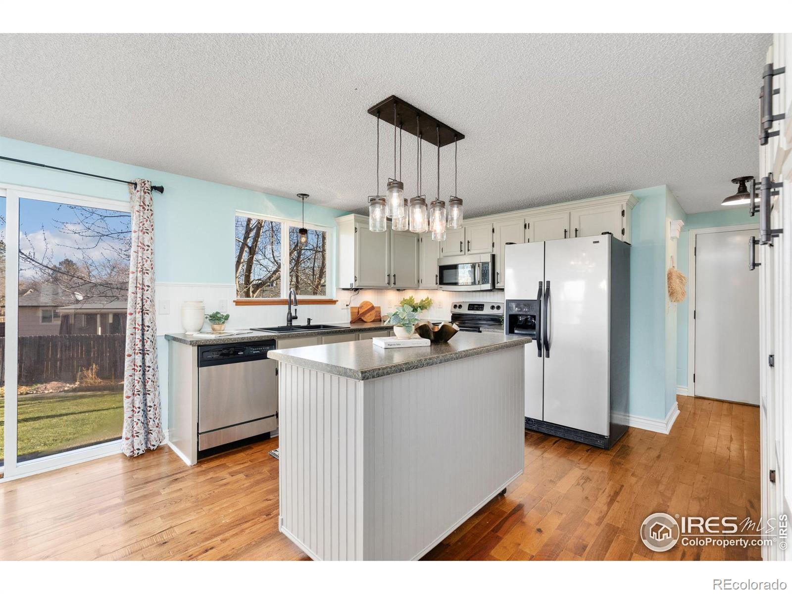 MLS Image #3 for 1416  tori court,loveland, Colorado