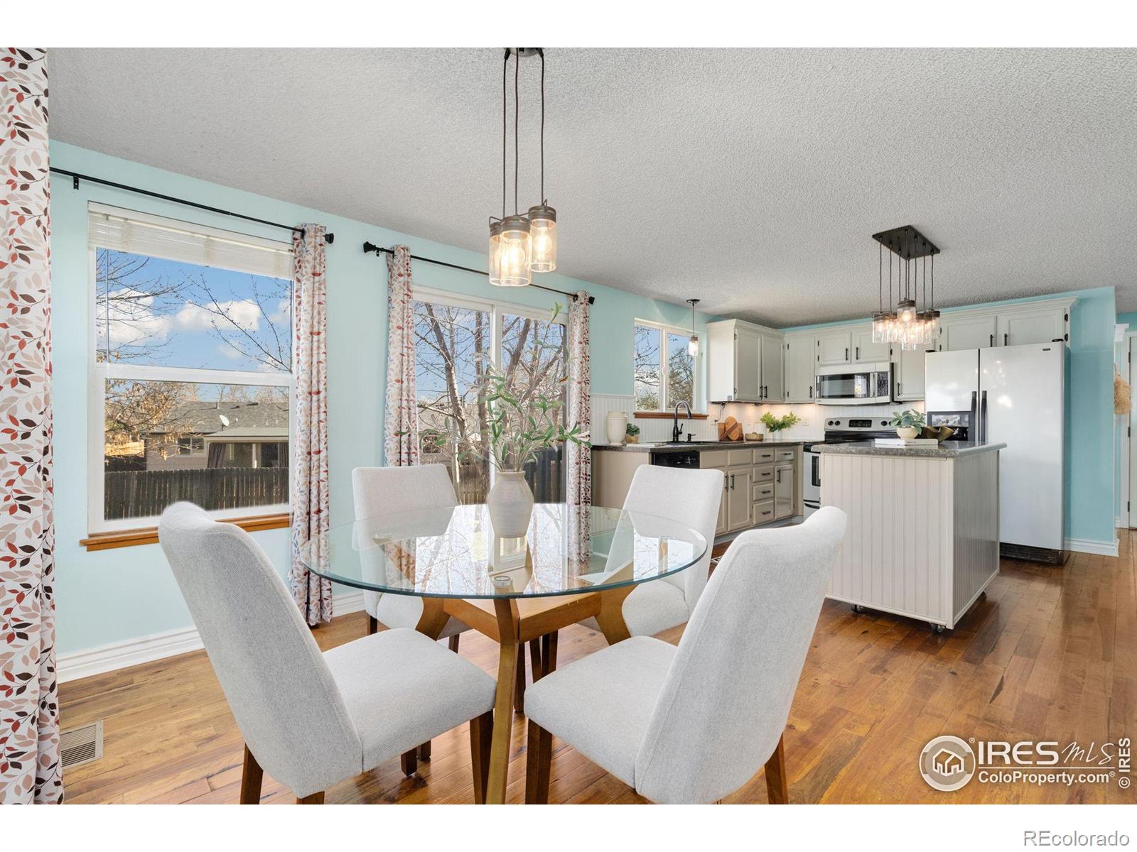 MLS Image #5 for 1416  tori court,loveland, Colorado