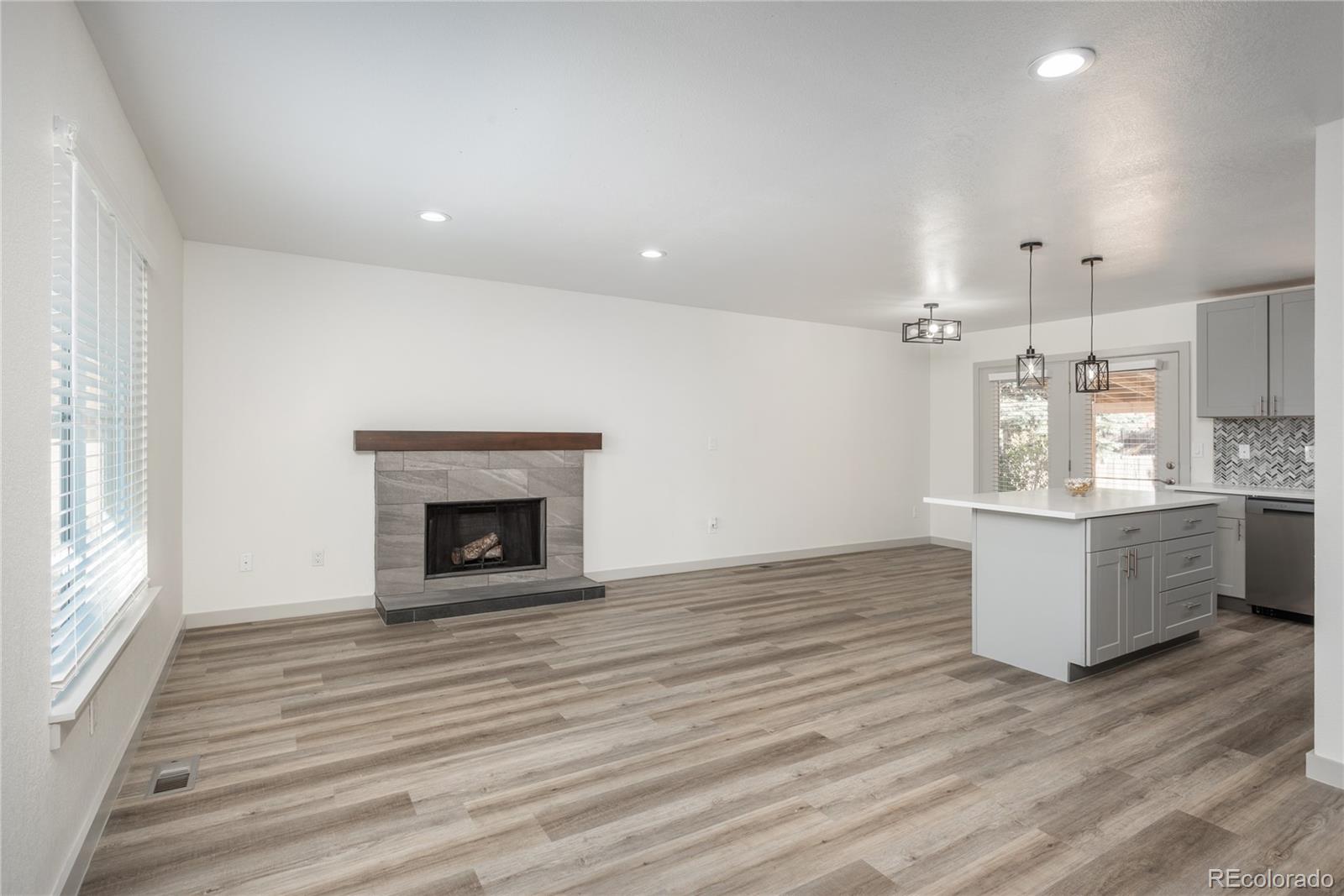 MLS Image #10 for 4224 s nucla way,aurora, Colorado