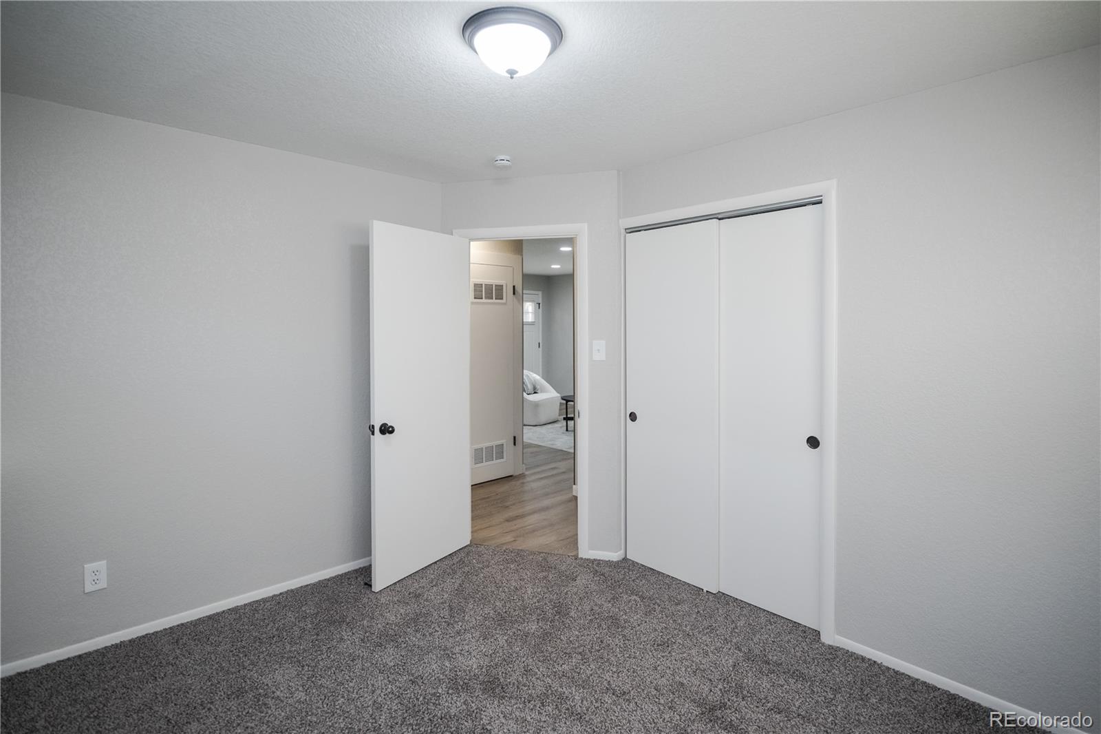 MLS Image #16 for 961 n newton street,denver, Colorado