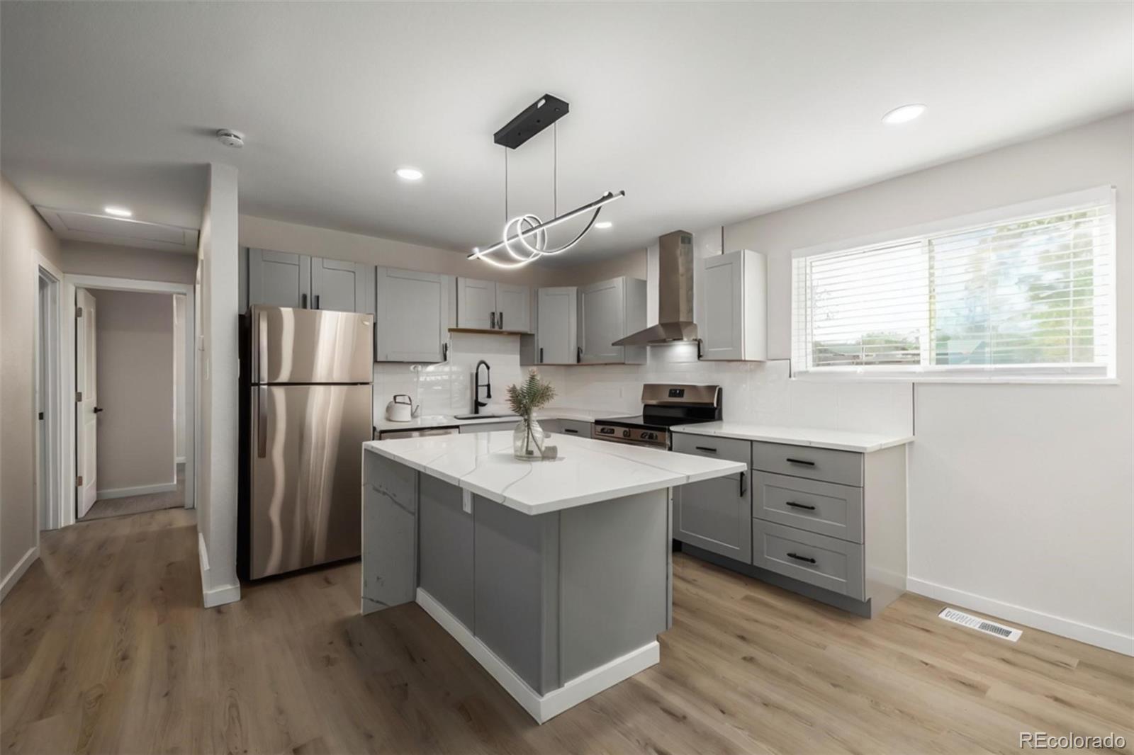 MLS Image #7 for 5519  troy street,denver, Colorado