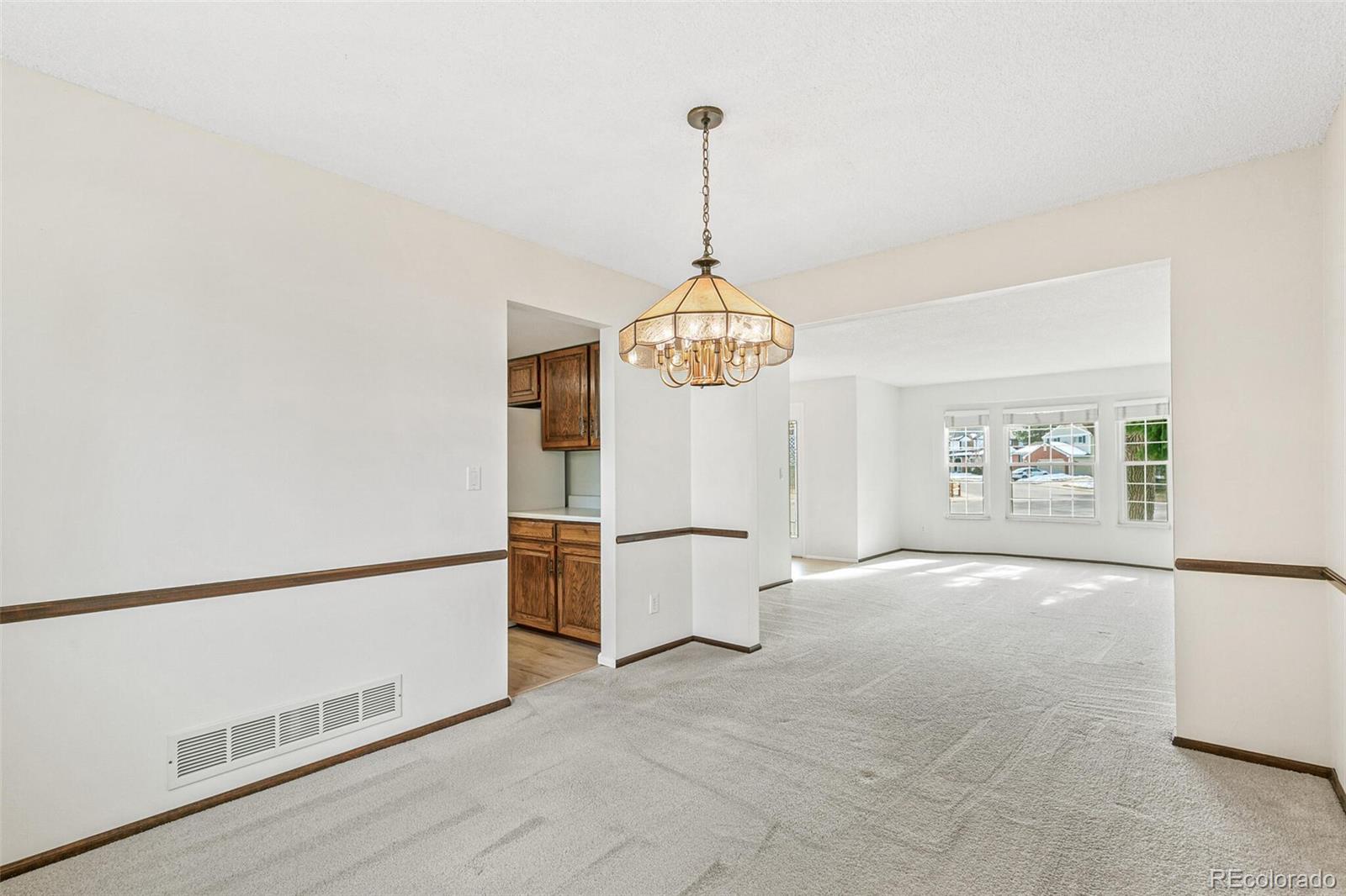 MLS Image #10 for 1331 e nichols avenue,centennial, Colorado