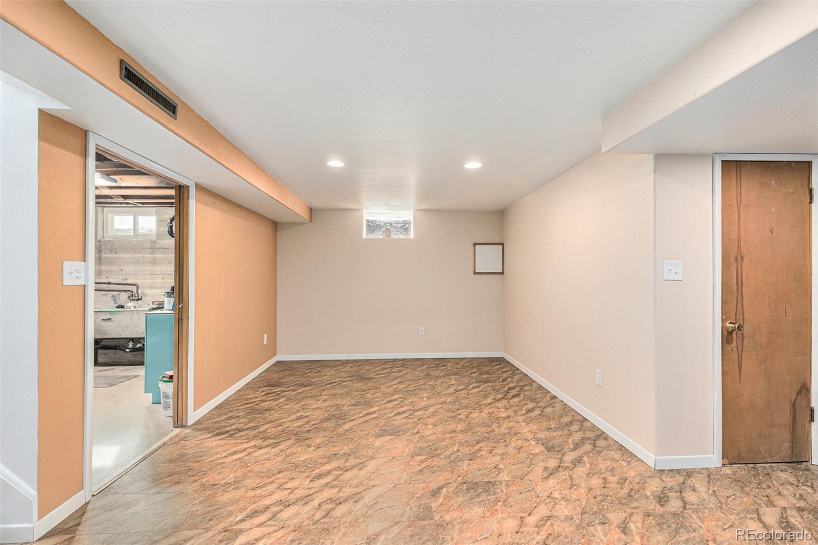 MLS Image #13 for 2584 s utica street,denver, Colorado