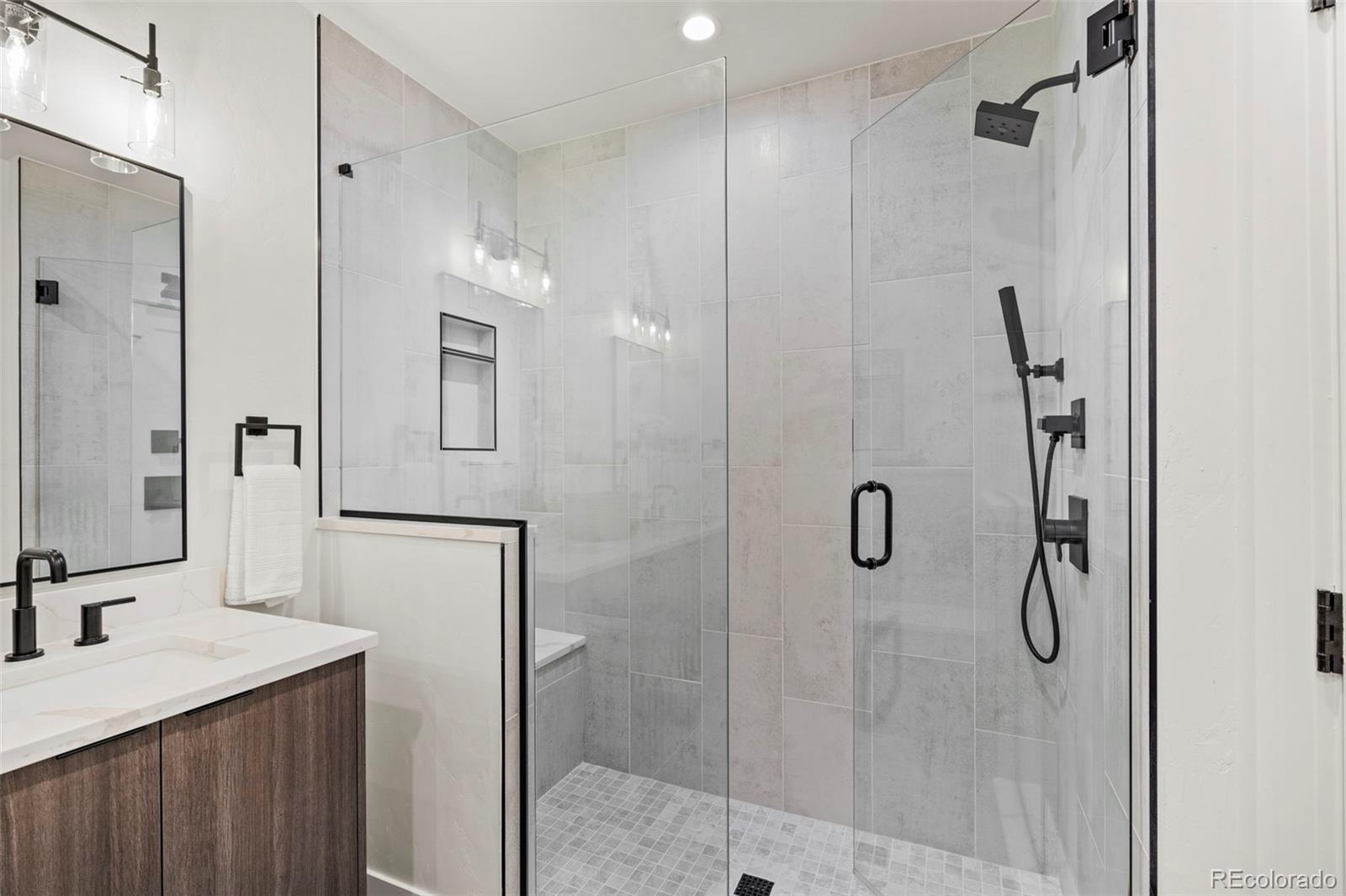 MLS Image #17 for 1719  grove street,denver, Colorado