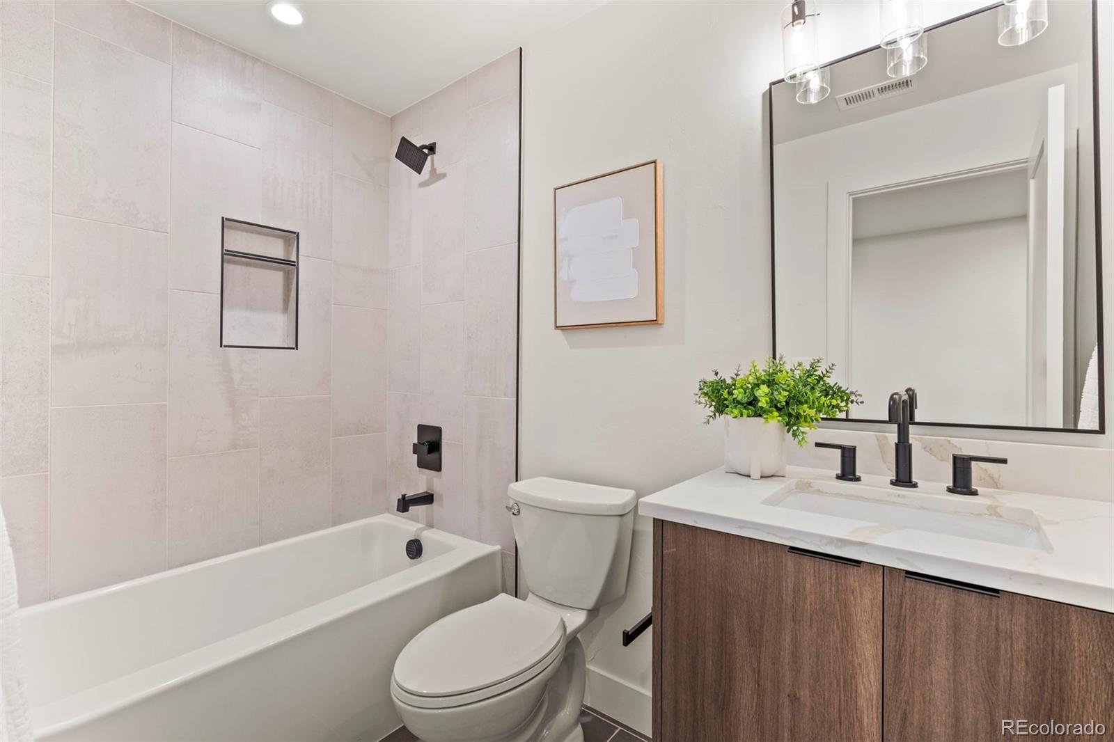 MLS Image #26 for 1719  grove street,denver, Colorado