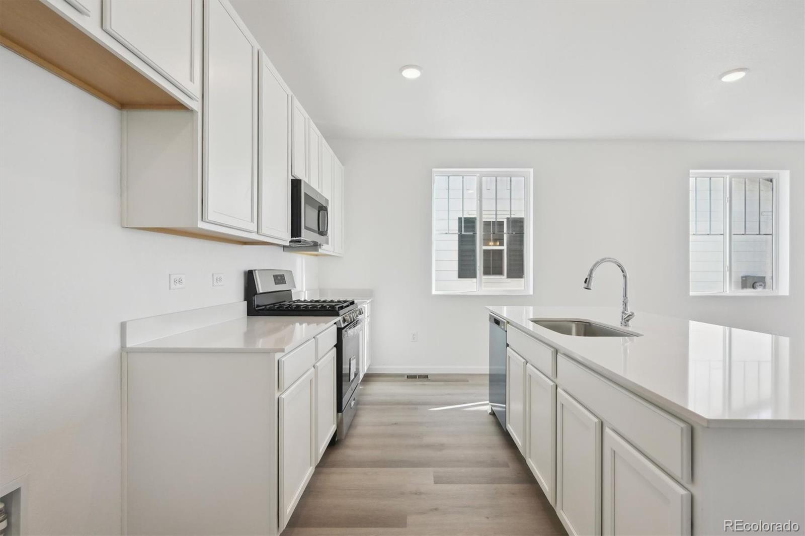 MLS Image #4 for 306  smith avenue,keenesburg, Colorado