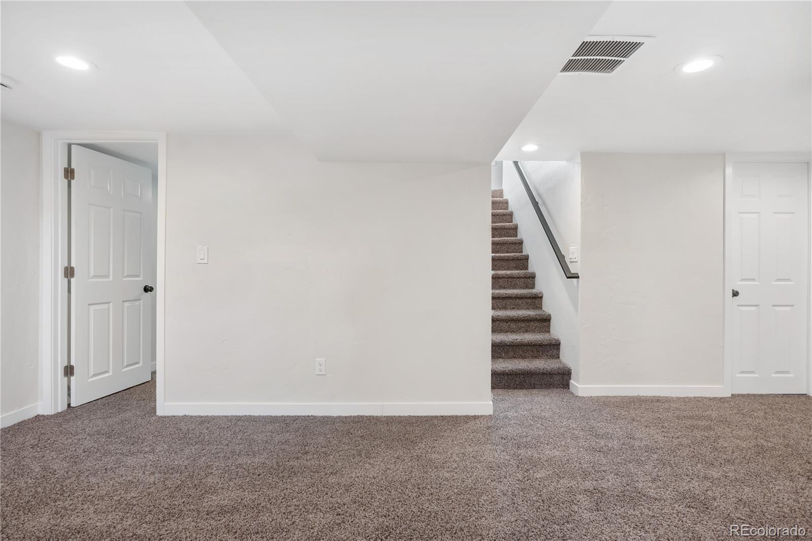 MLS Image #21 for 1695 s quieto court,denver, Colorado