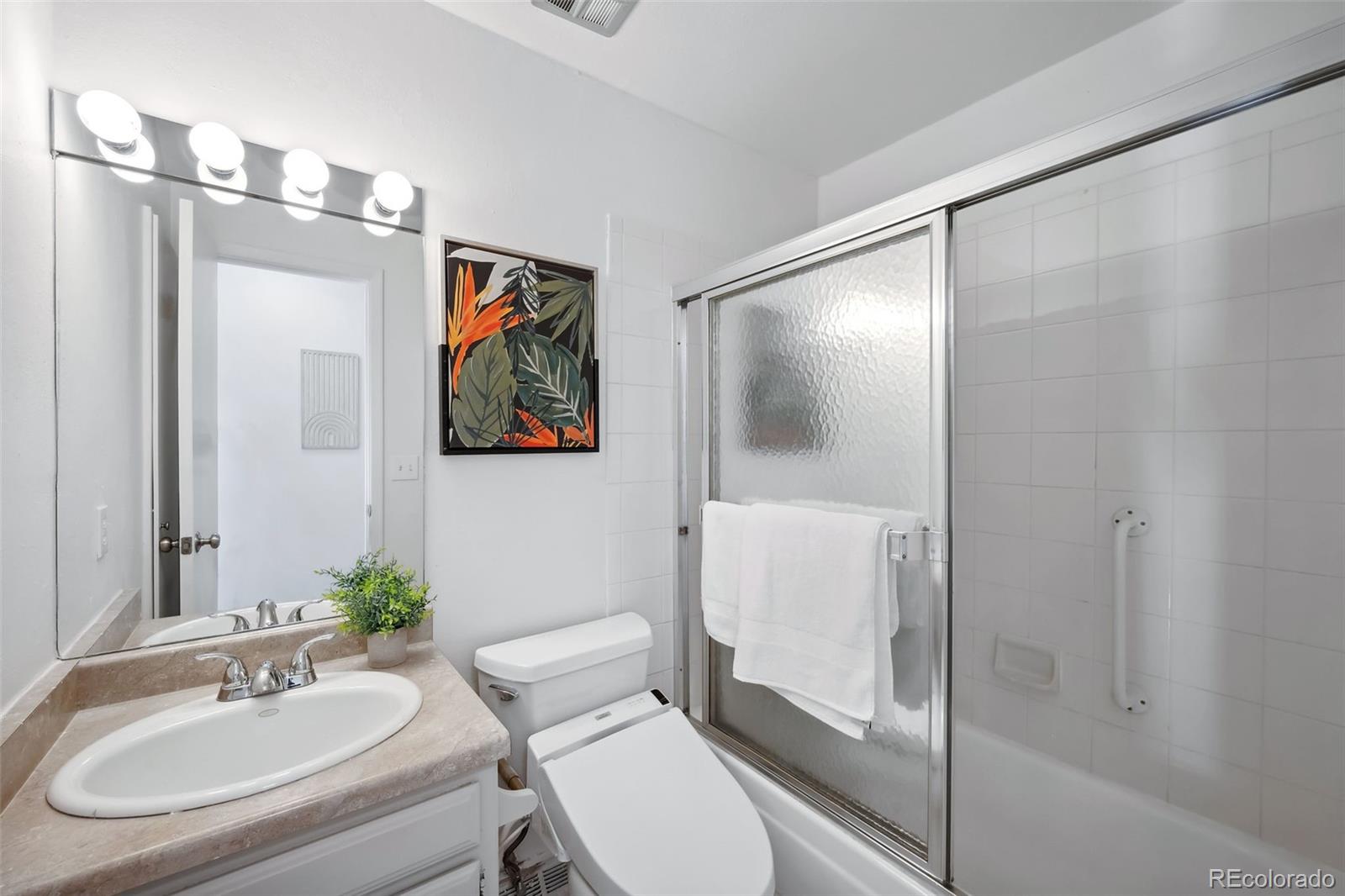 MLS Image #20 for 3417 s chester court,denver, Colorado