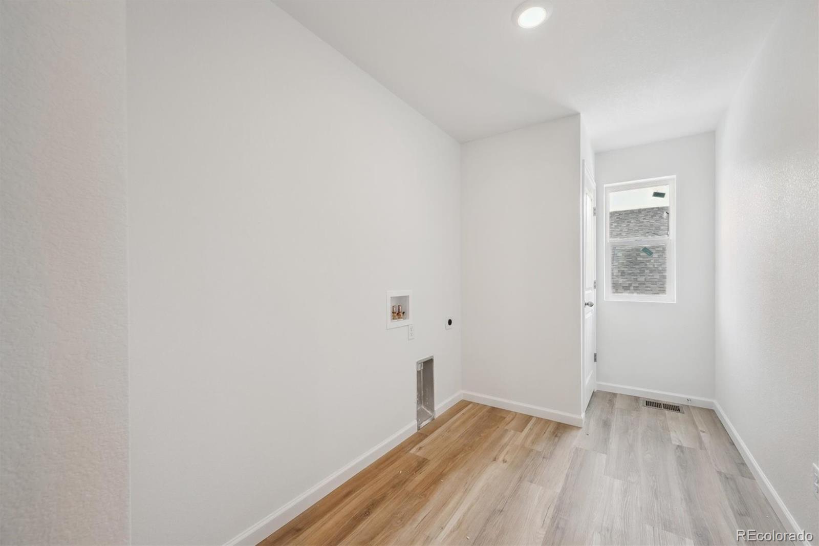 MLS Image #14 for 210  lark sparrow way,bennett, Colorado