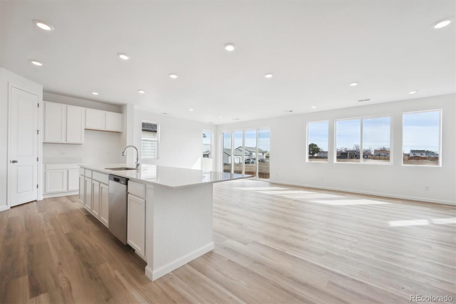 MLS Image #3 for 210  lark sparrow way,bennett, Colorado