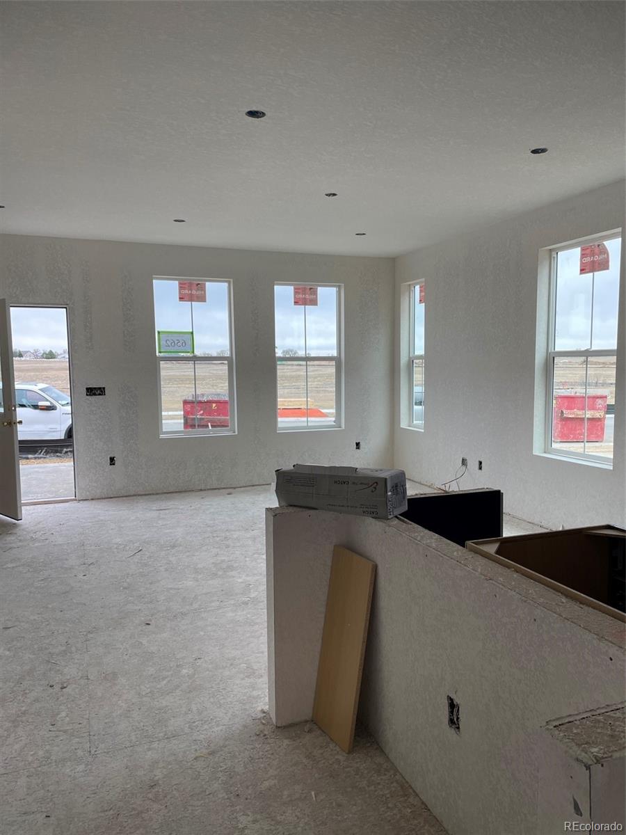 MLS Image #3 for 6562  arbor boulevard,thornton, Colorado