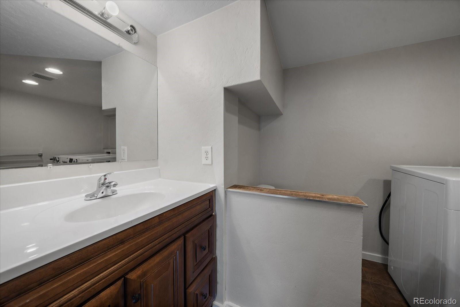 MLS Image #20 for 803  poplar street,denver, Colorado