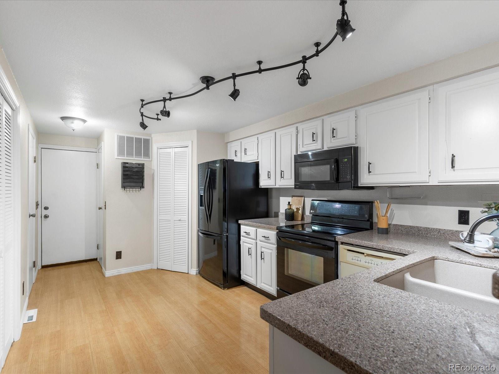 MLS Image #5 for 11555 w 70th place e,arvada, Colorado