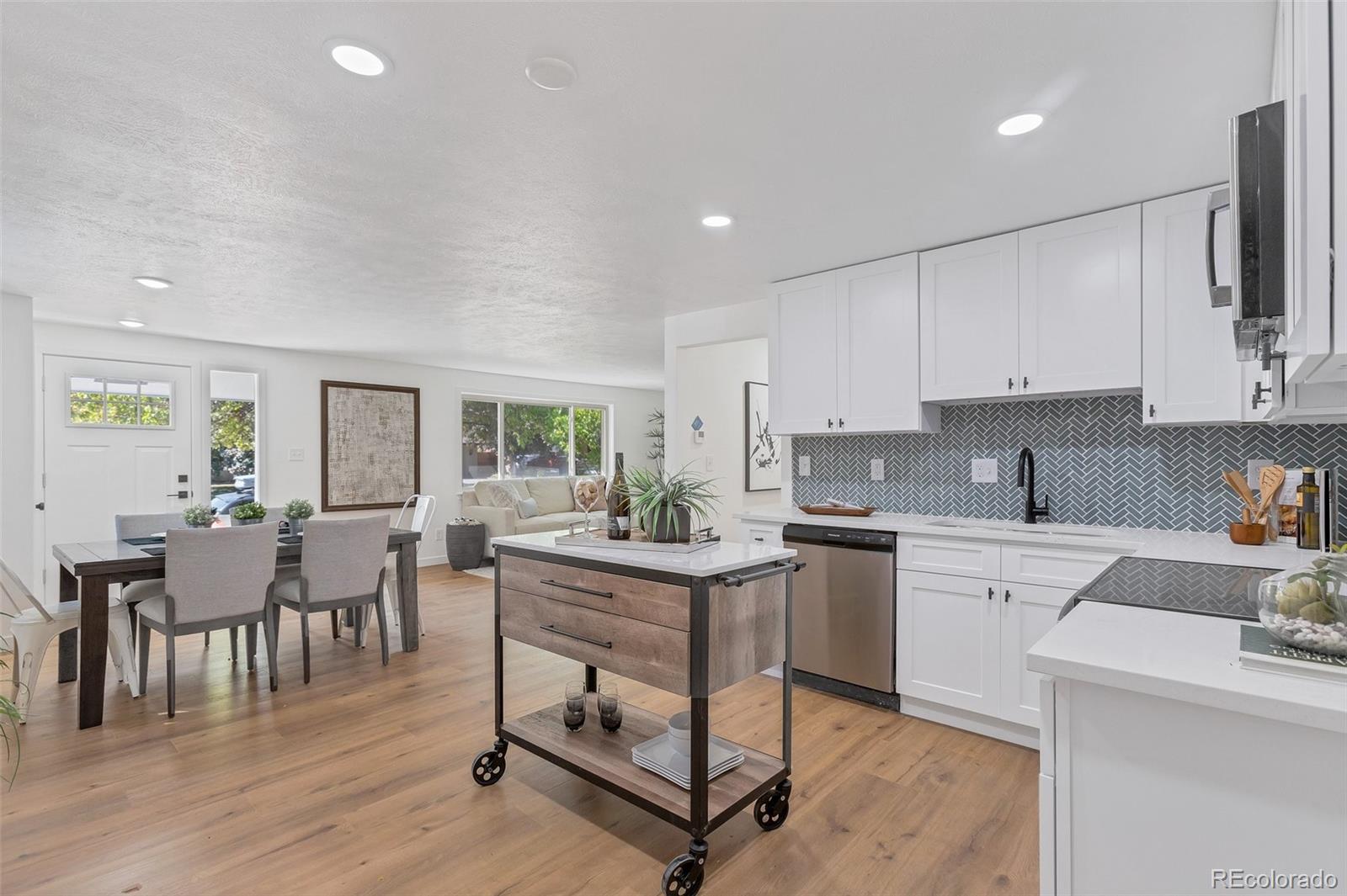 CMA Image for 34  university drive,Longmont, Colorado
