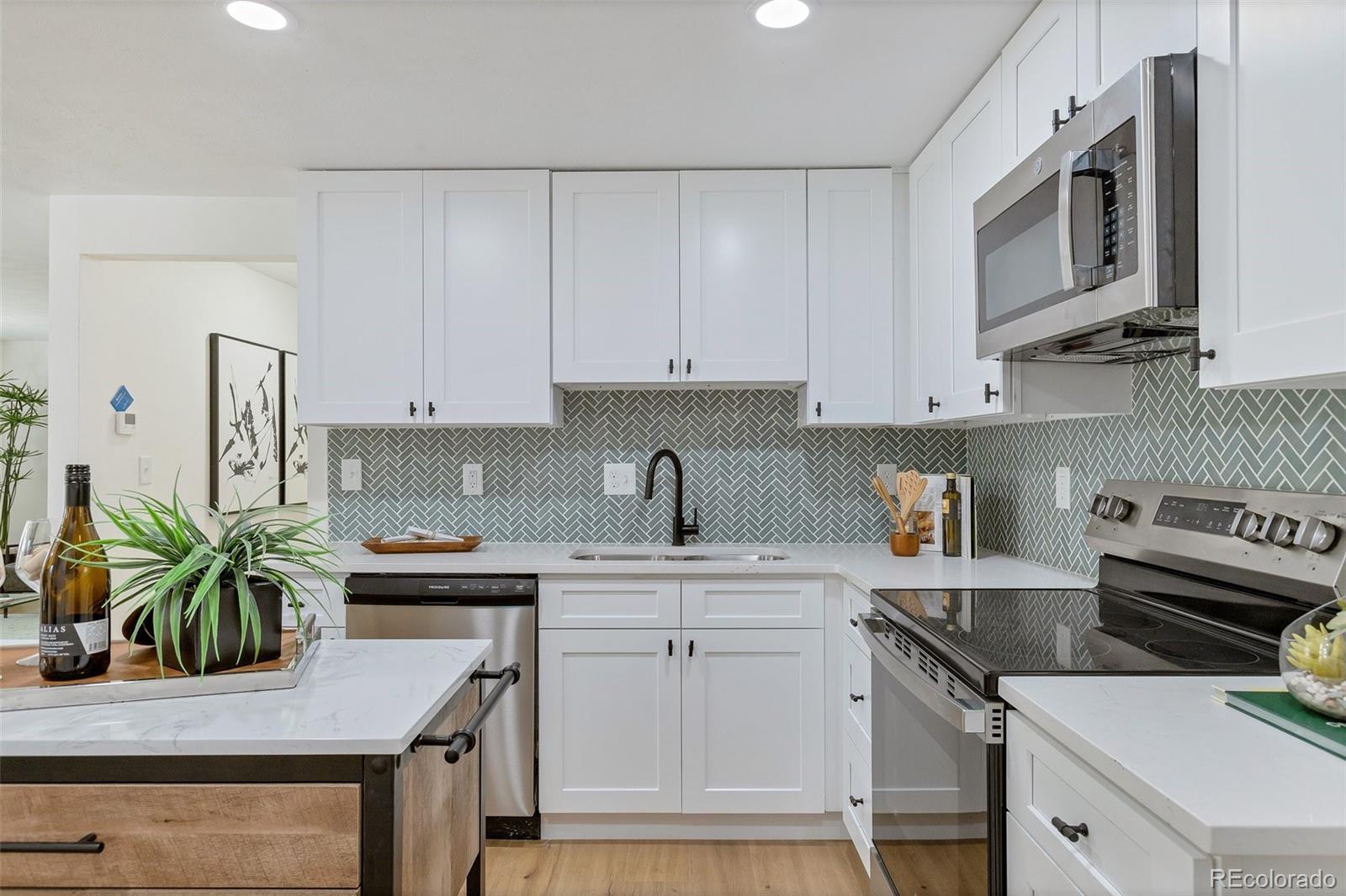 MLS Image #4 for 34  university drive,longmont, Colorado
